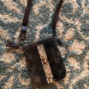 Coach brown crossover